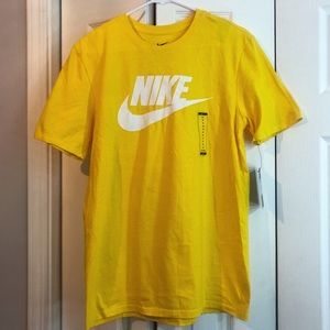 Nike T-shirt
